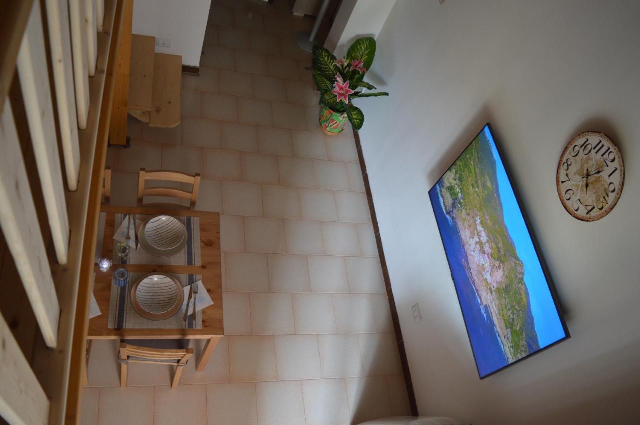 タラントBerardi Houseアパートメント エクステリア 写真